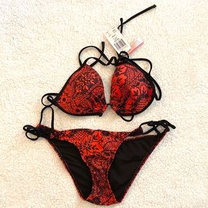 NWT Bikini Set Size Large Red & Black